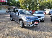 Mitsubishi Outlander 2