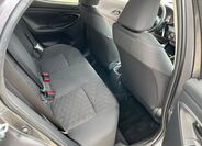 Toyota Yaris 16