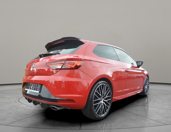 Seat Leon Hatchback 2,0 l 206 kw
