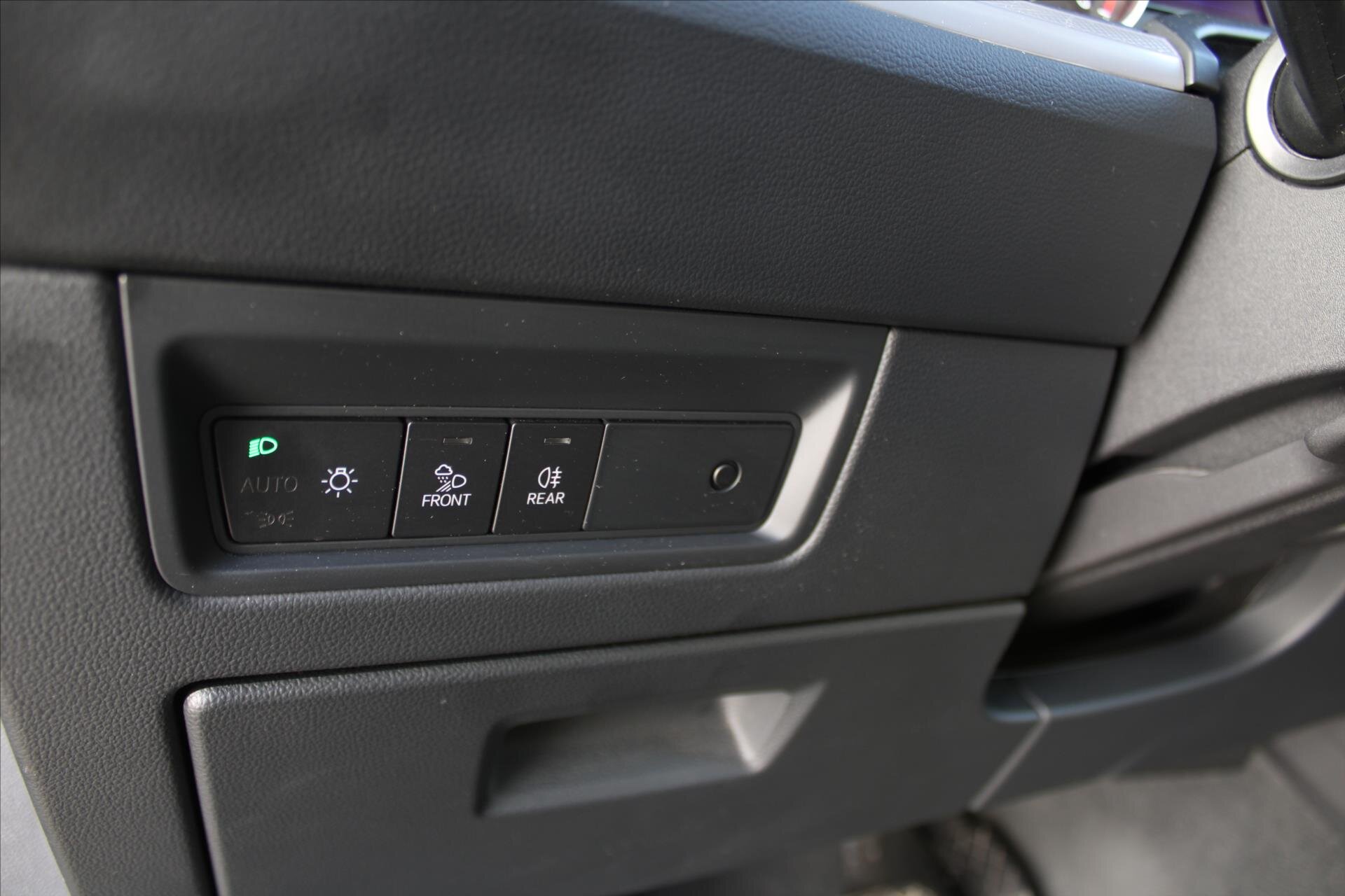 Volkswagen Touareg SUV / Terénní 3,0 l 170 kw