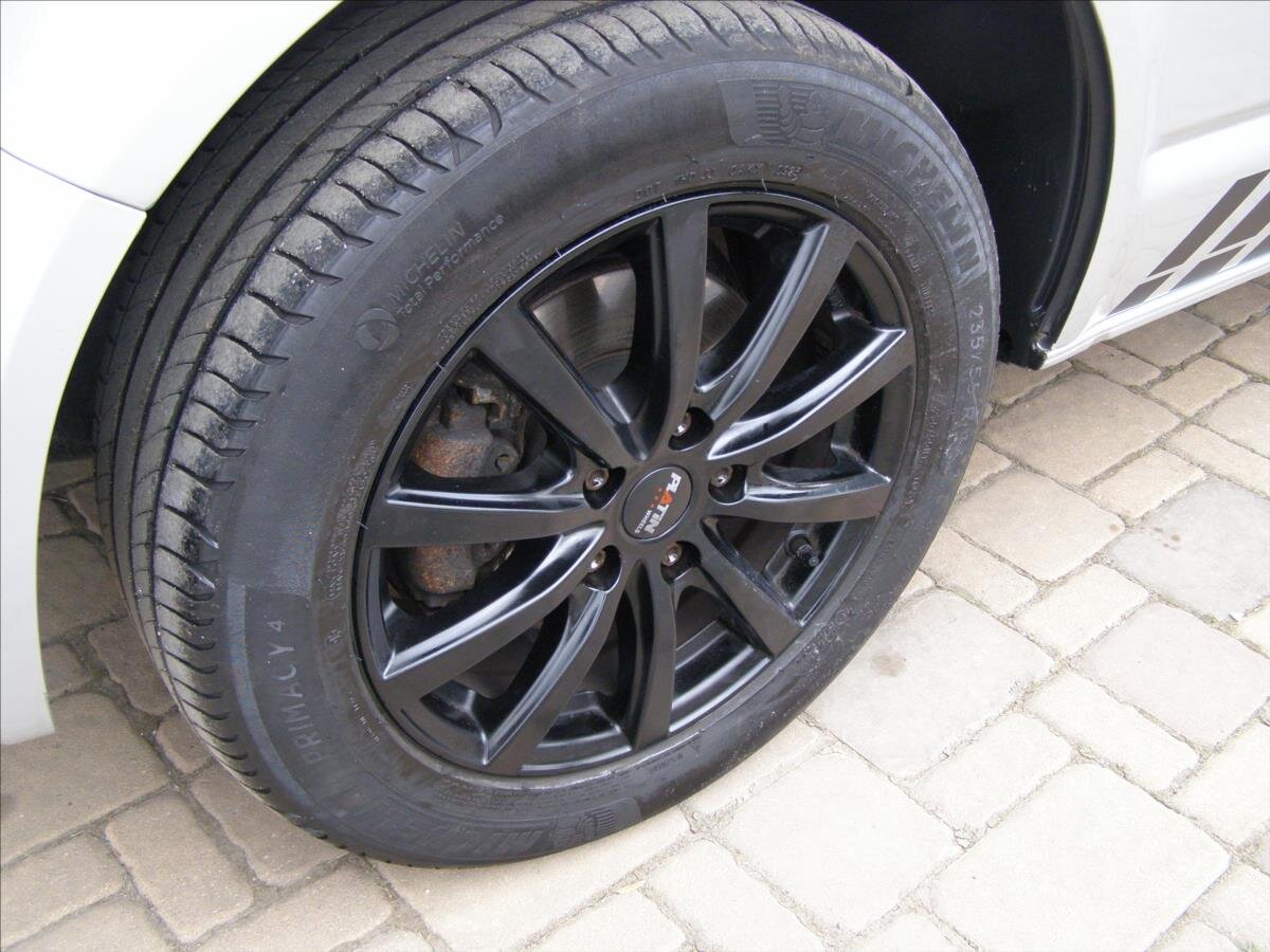 Volkswagen Caravelle Ostatní 2,0 l 103 kw