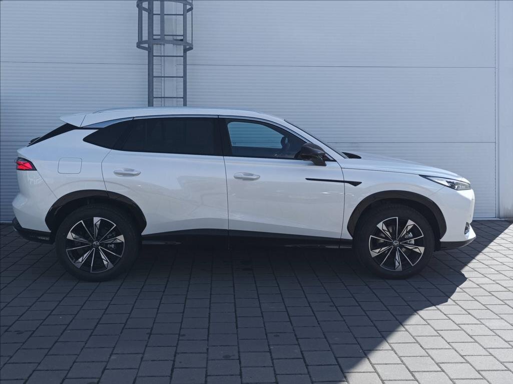 MG HS SUV / Terénní 1,5 l 125 kw