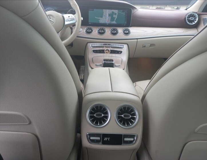 Mercedes-Benz CLS 10