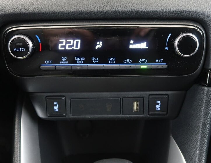 Toyota Yaris Hatchback 1,5 l 68 kw