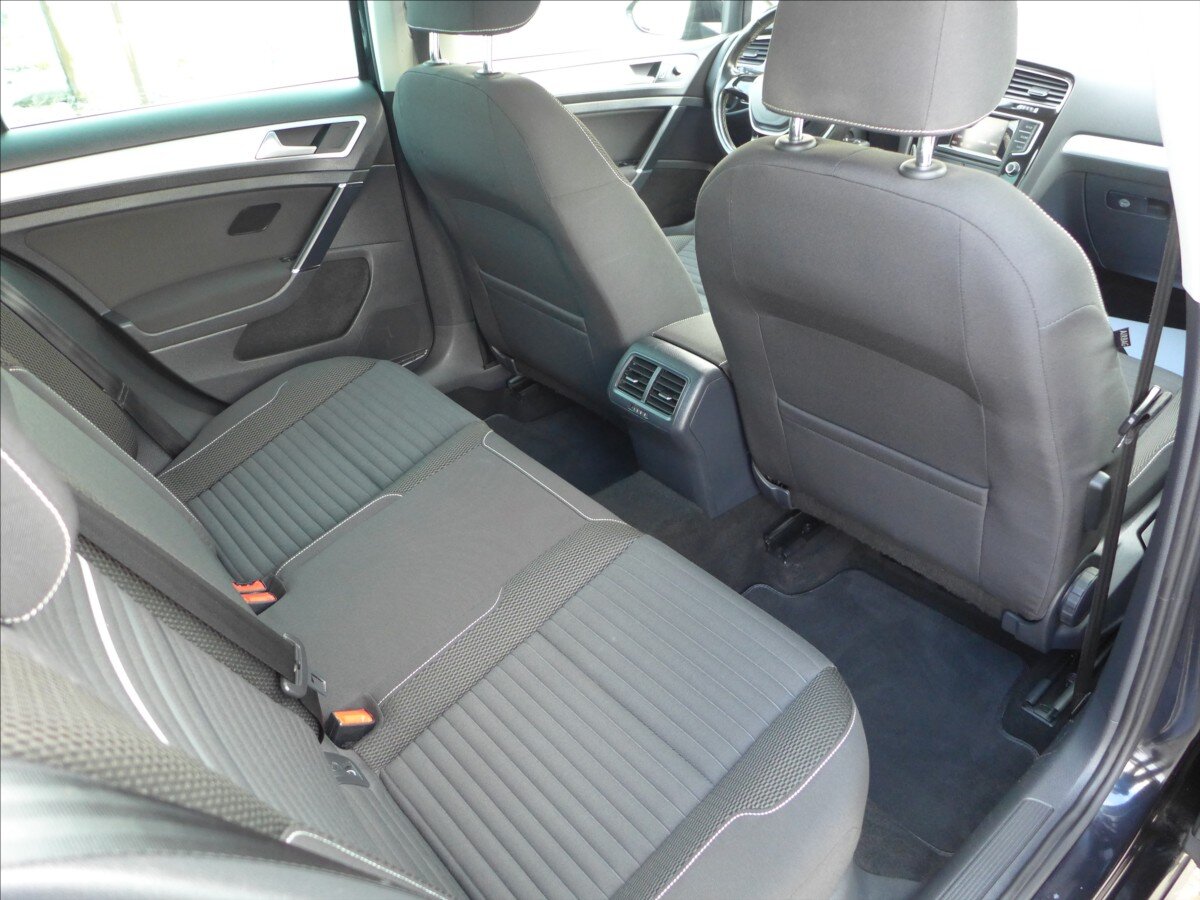 Volkswagen Golf Hatchback 1,2 l 81 kw