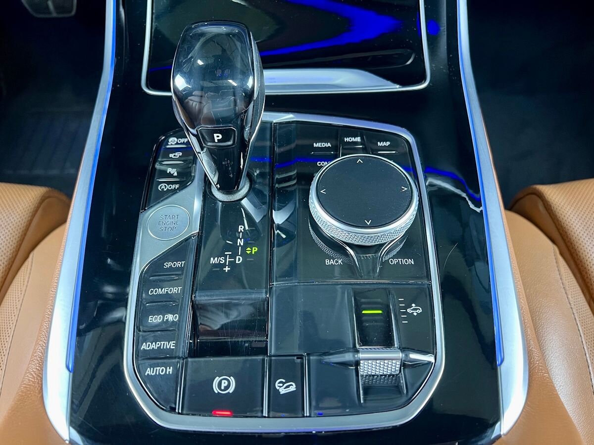 BMW X7 SUV / Terénní 3,0 l 250 kw