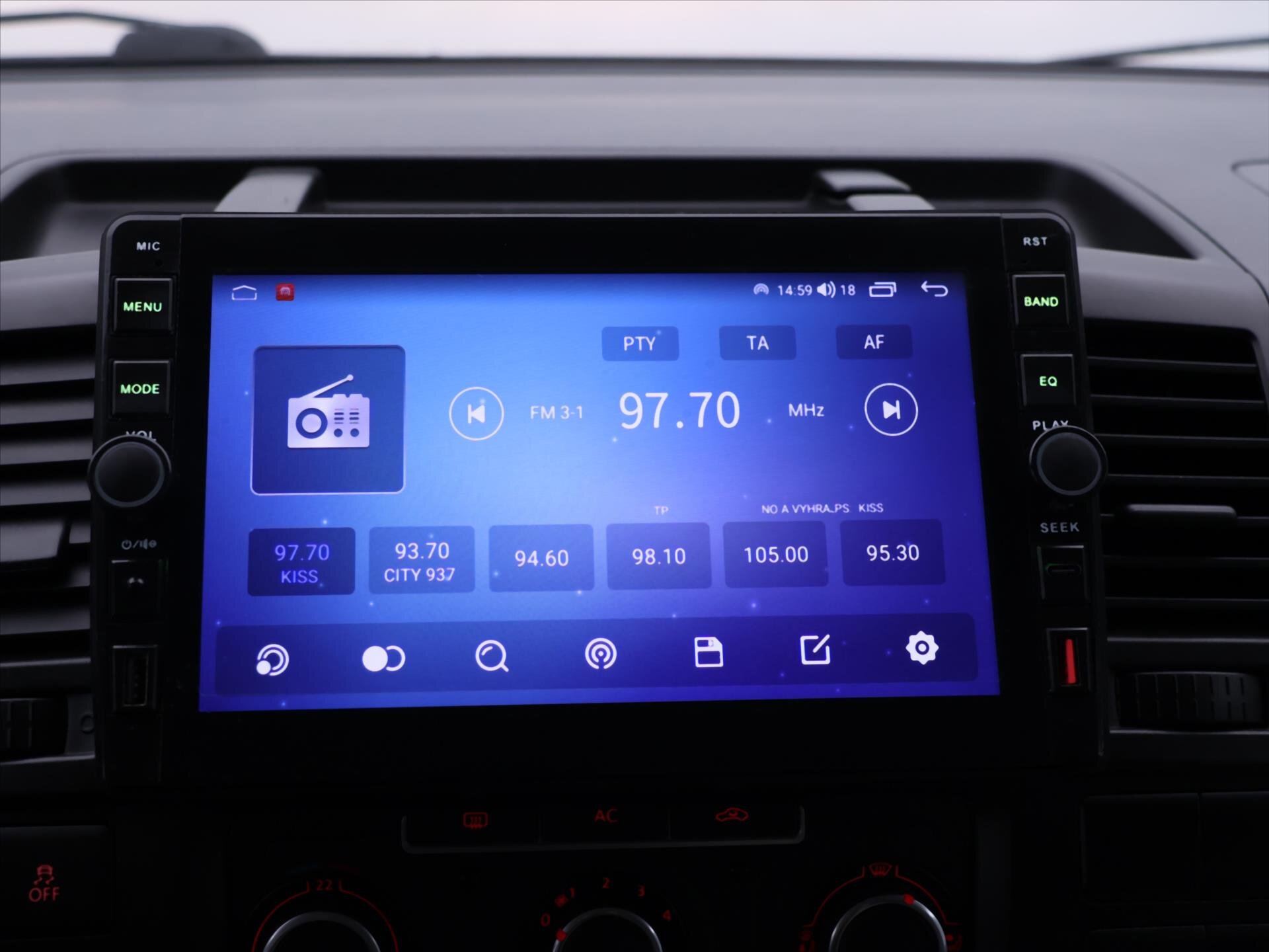 Volkswagen Transporter Kombi 2,0 l 75 kw