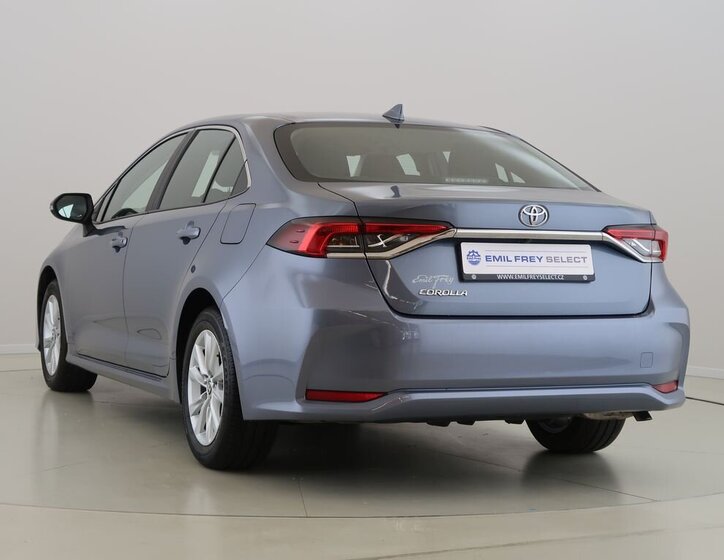 Toyota Corolla Sedan / Limuzína 1,5 l 92 kw