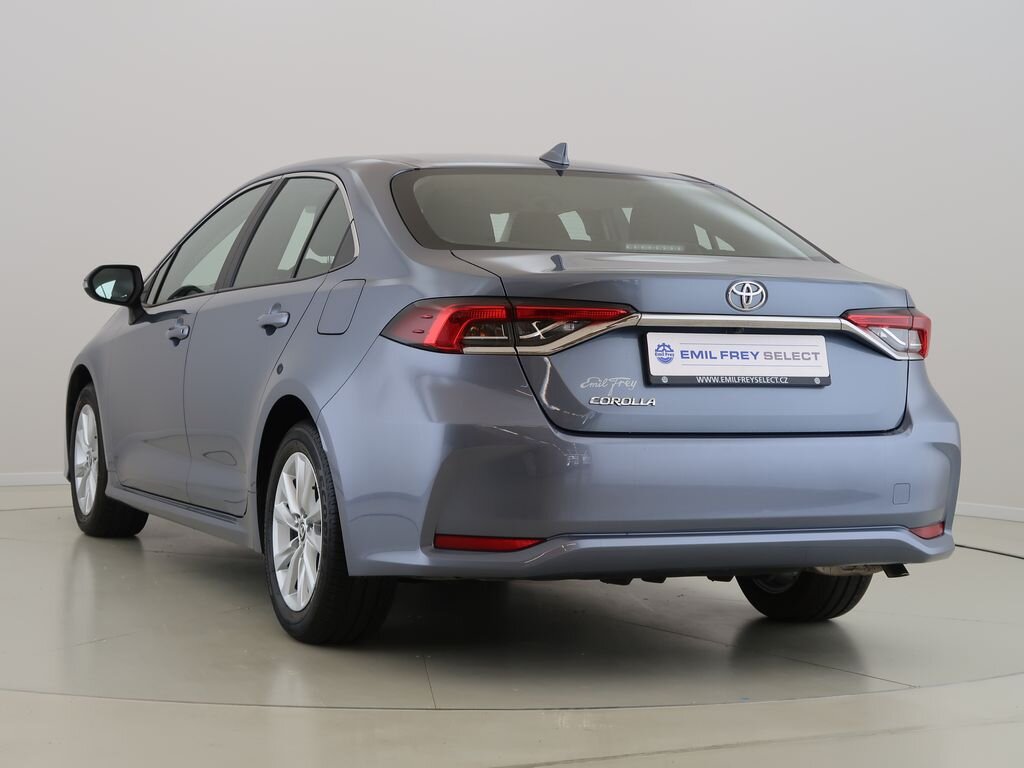 Toyota Corolla Sedan / Limuzína 1,5 l 92 kw