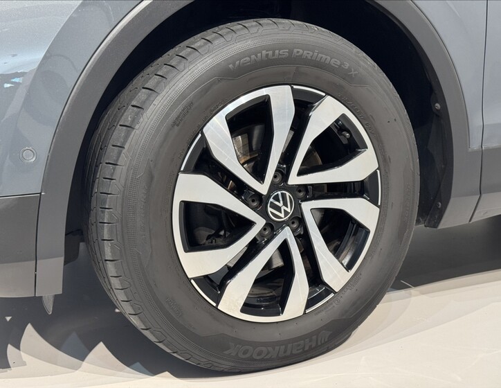 Volkswagen Tiguan 6