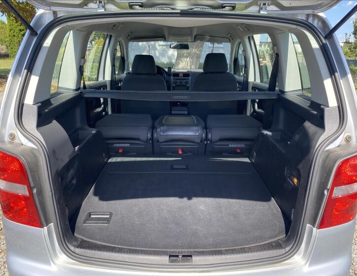 Volkswagen Touran 36