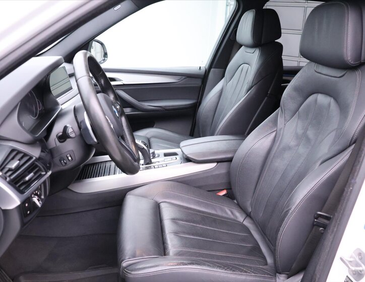 BMW X5 SUV 3,0 l 230 kw