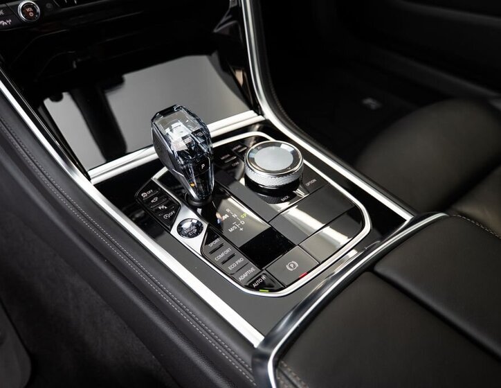 BMW Řada 8 Kupé 4,4 l 390 kw