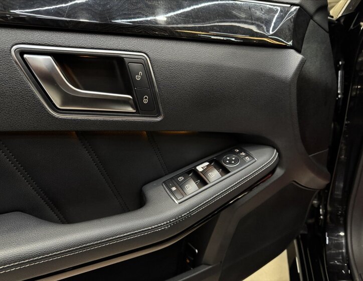 Mercedes-Benz Třídy E 13