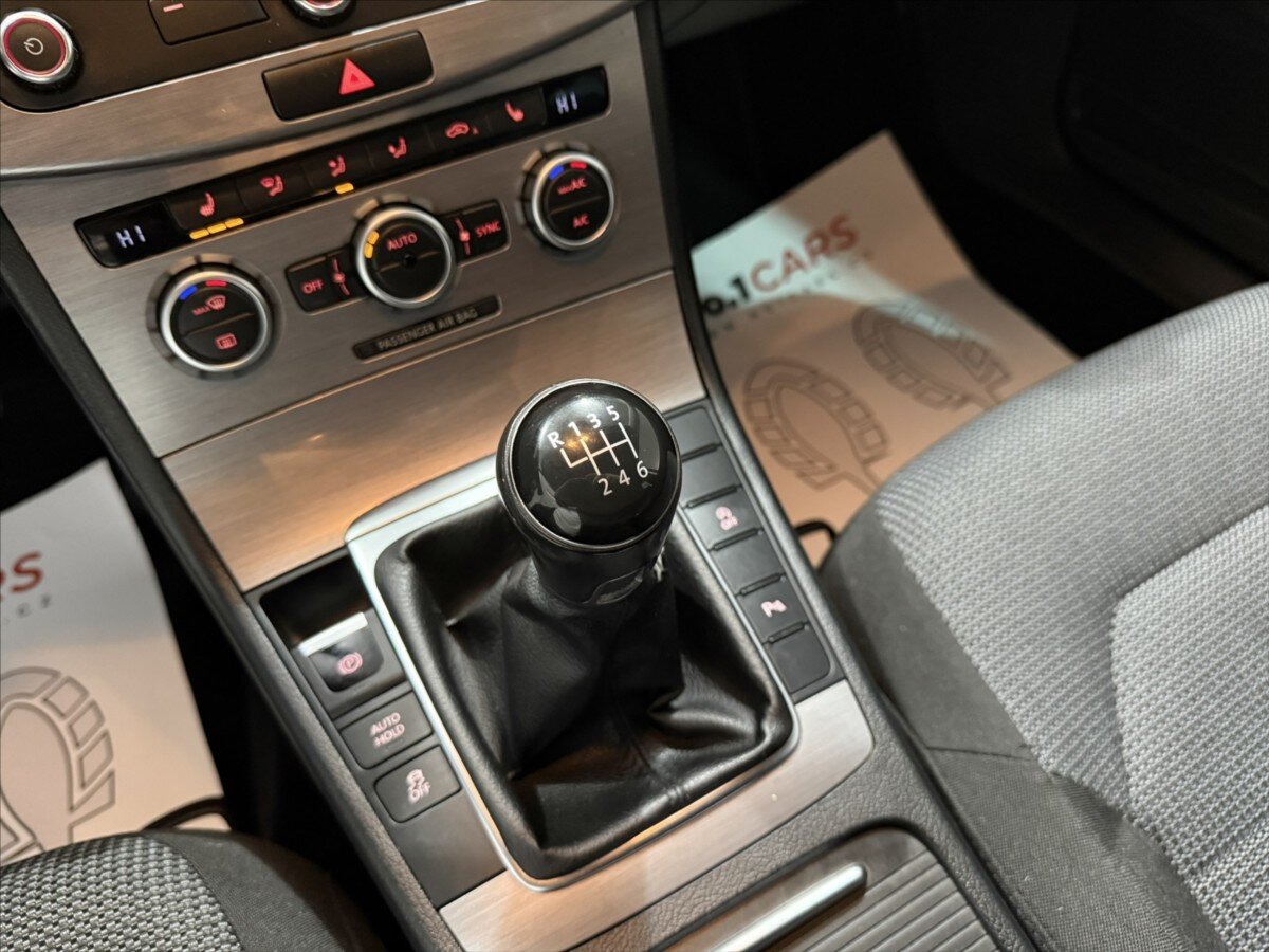 Volkswagen Passat Kombi 1,4 l 90 kw