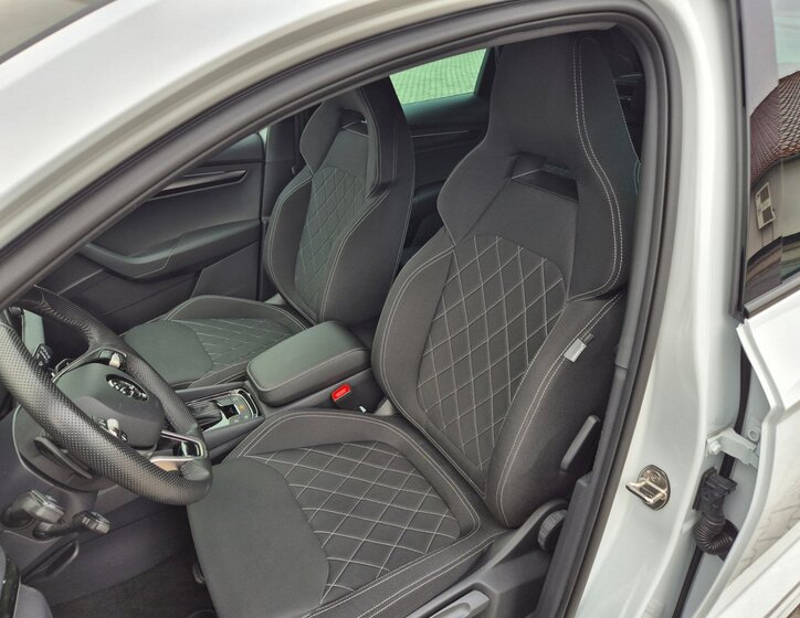 Škoda Karoq SUV 1,5 l 110 kw