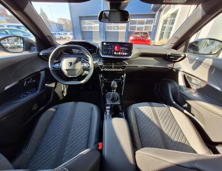 Peugeot 2008 SUV / Terénní 1,2 l 74 kw