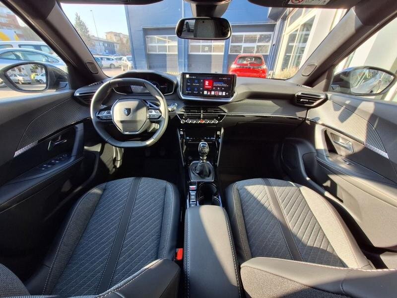 Peugeot 2008 SUV / Terénní 1,2 l 74 kw