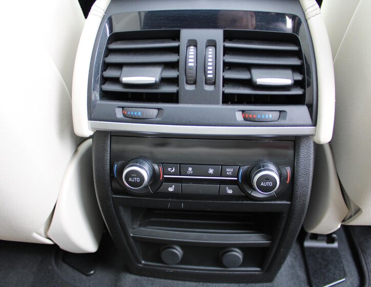 BMW X5 SUV / Terénní 3,0 l 225 kw