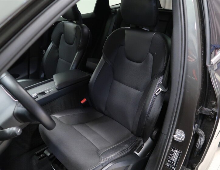 Volvo XC60 SUV 2,0 l 140 kw