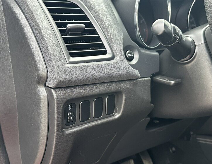 Mitsubishi ASX SUV / Terénní 2,0 l 110 kw