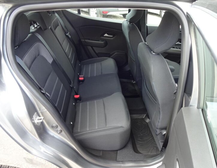 Dacia Sandero Hatchback 999,0 67 kw