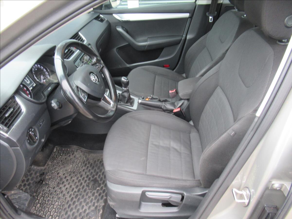 Škoda Octavia Sedan / Limuzína 1,6 l 81 kw