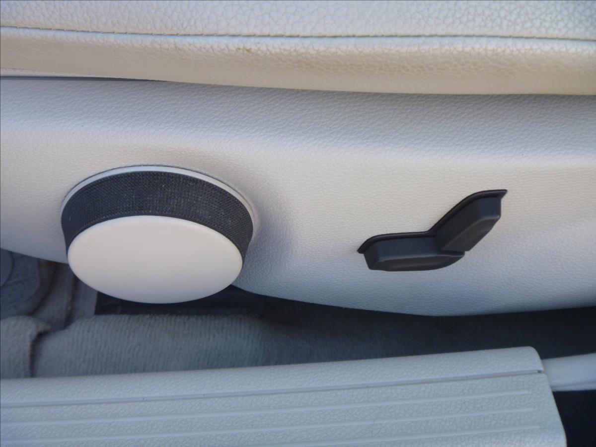 Mercedes-Benz Třídy C Kombi 2,1 l 100 kw