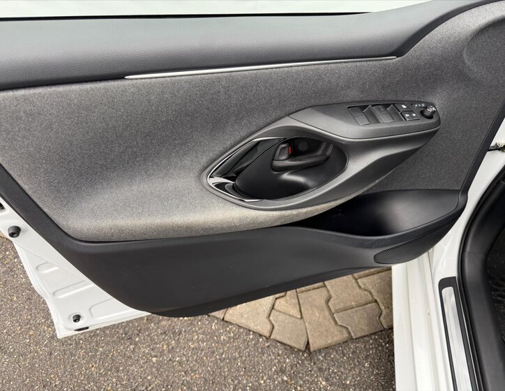 Toyota Yaris Hatchback 1,5 l 68 kw