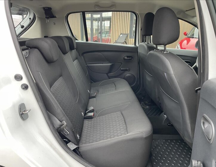 Dacia Sandero Hatchback 1,1 l 54 kw
