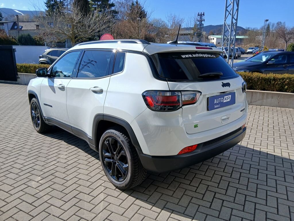 Jeep Compass SUV / Terénní 1,5 l 96 kw