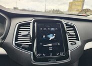 Volvo XC90 SUV / Terénní 2,0 l 235 kw