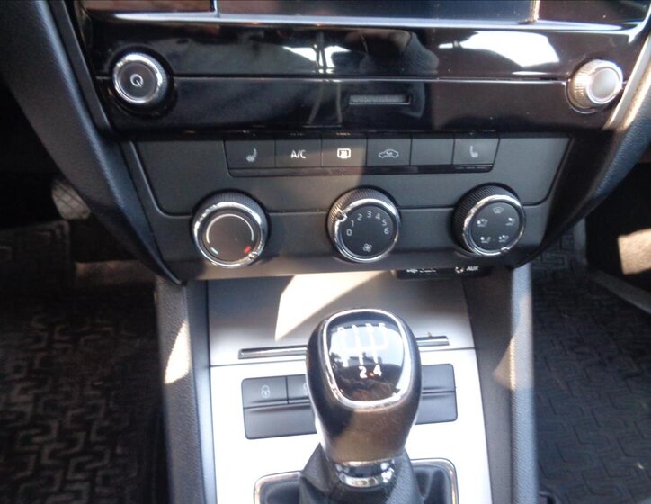 Škoda Octavia Sedan / Limuzína 1,6 l 85 kw