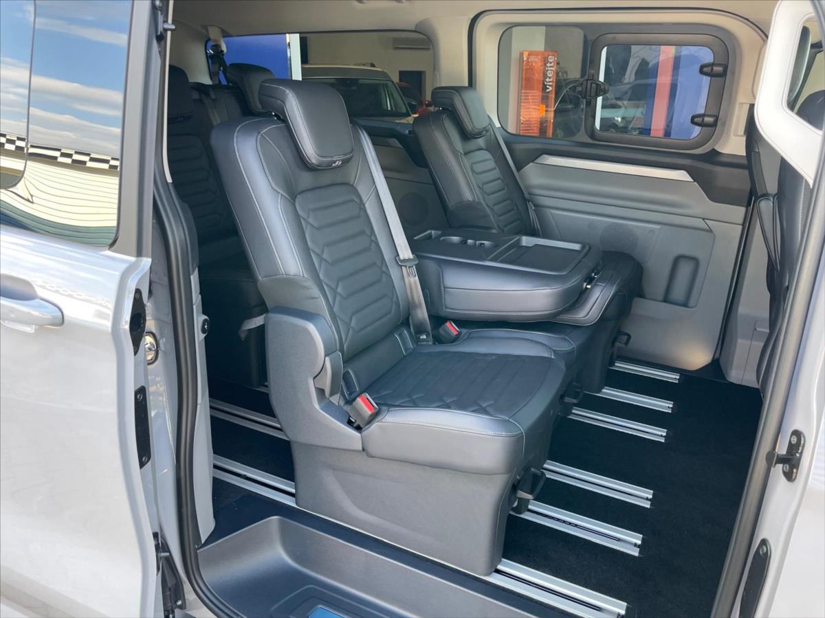 Ford Tourneo Custom Kombi 2,0 l 125 kw