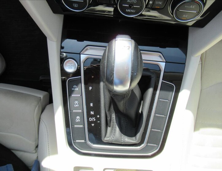 Volkswagen Passat Kombi 2,0 l 140 kw