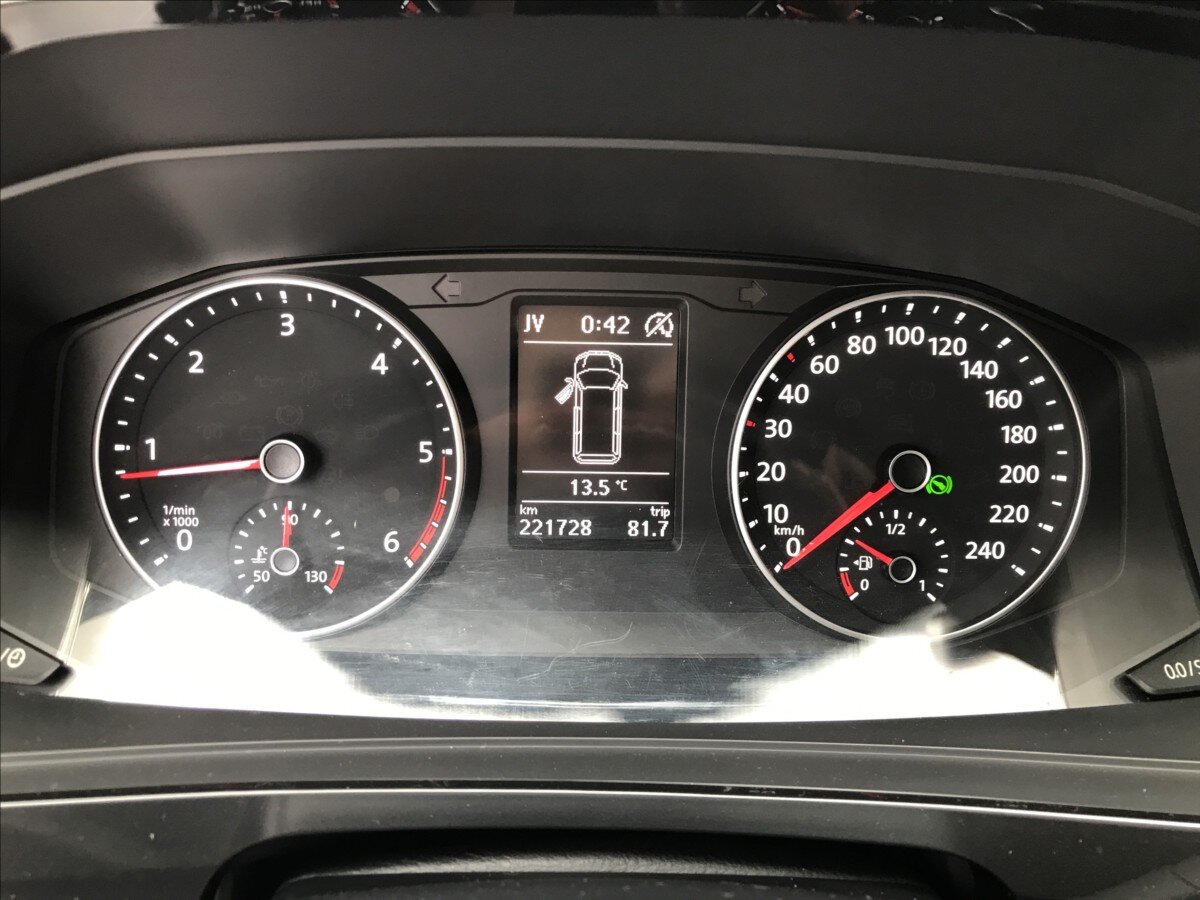 Volkswagen Caravelle Kombi 2,0 l 110 kw