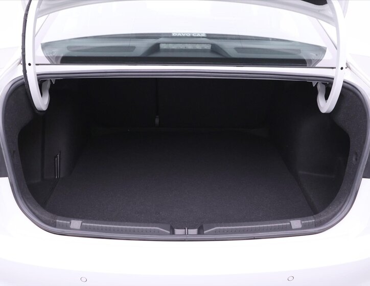 Volkswagen Bora Sedan / Limuzína 0,0 100 kw