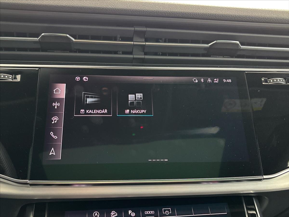 Audi Q8 SUV / Terénní 3,0 l 210 kw