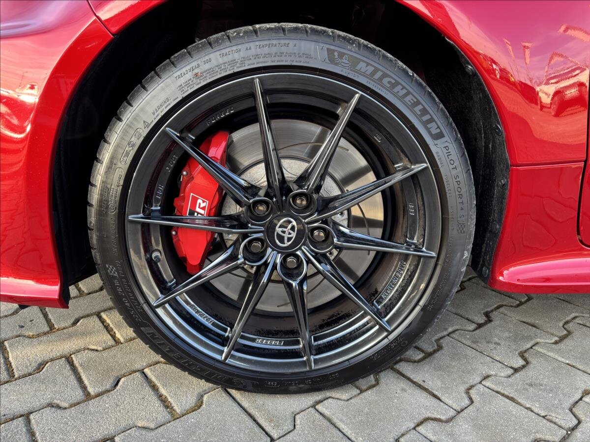 Toyota GR Yaris Hatchback 1,6 l 192 kw