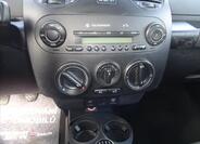 Volkswagen New Beetle 12