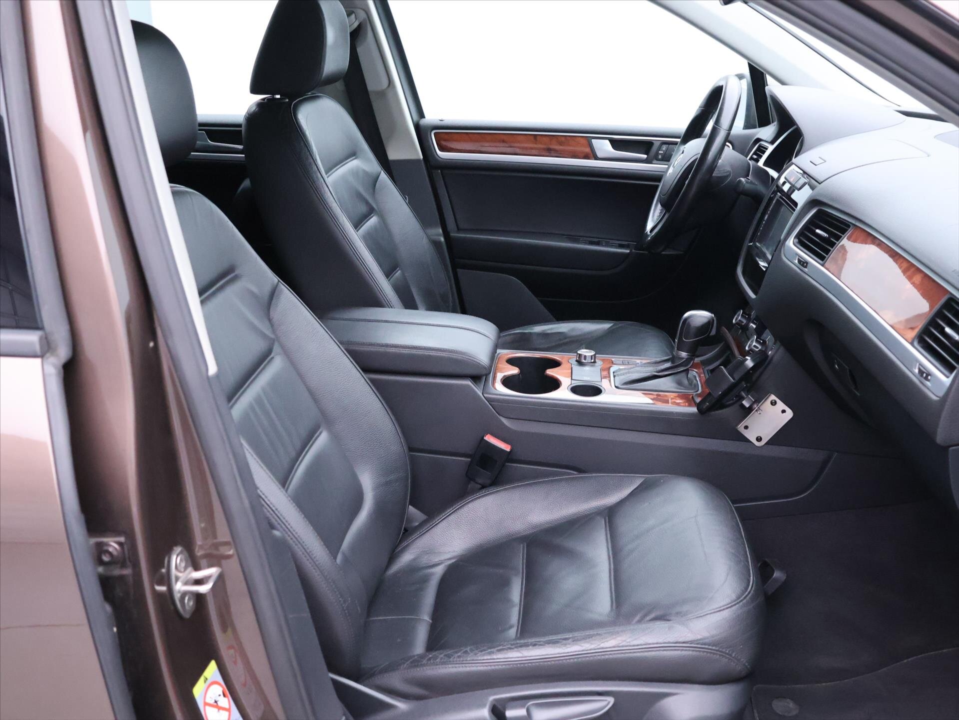 Volkswagen Touareg SUV / Terénní 3,0 l 180 kw