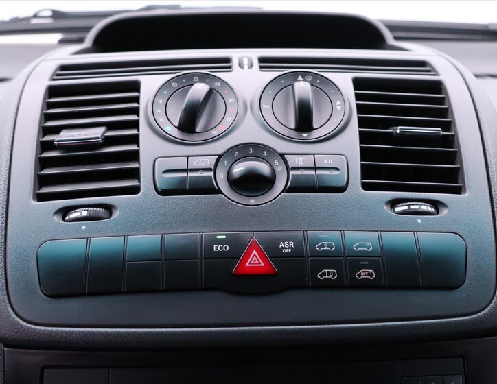 Mercedes-Benz Vito 14