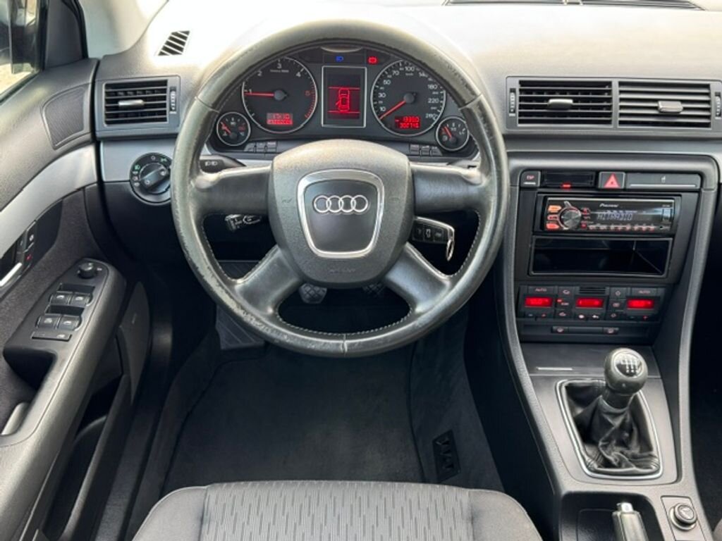 Audi A4 Kombi 2,0 l 103 kw