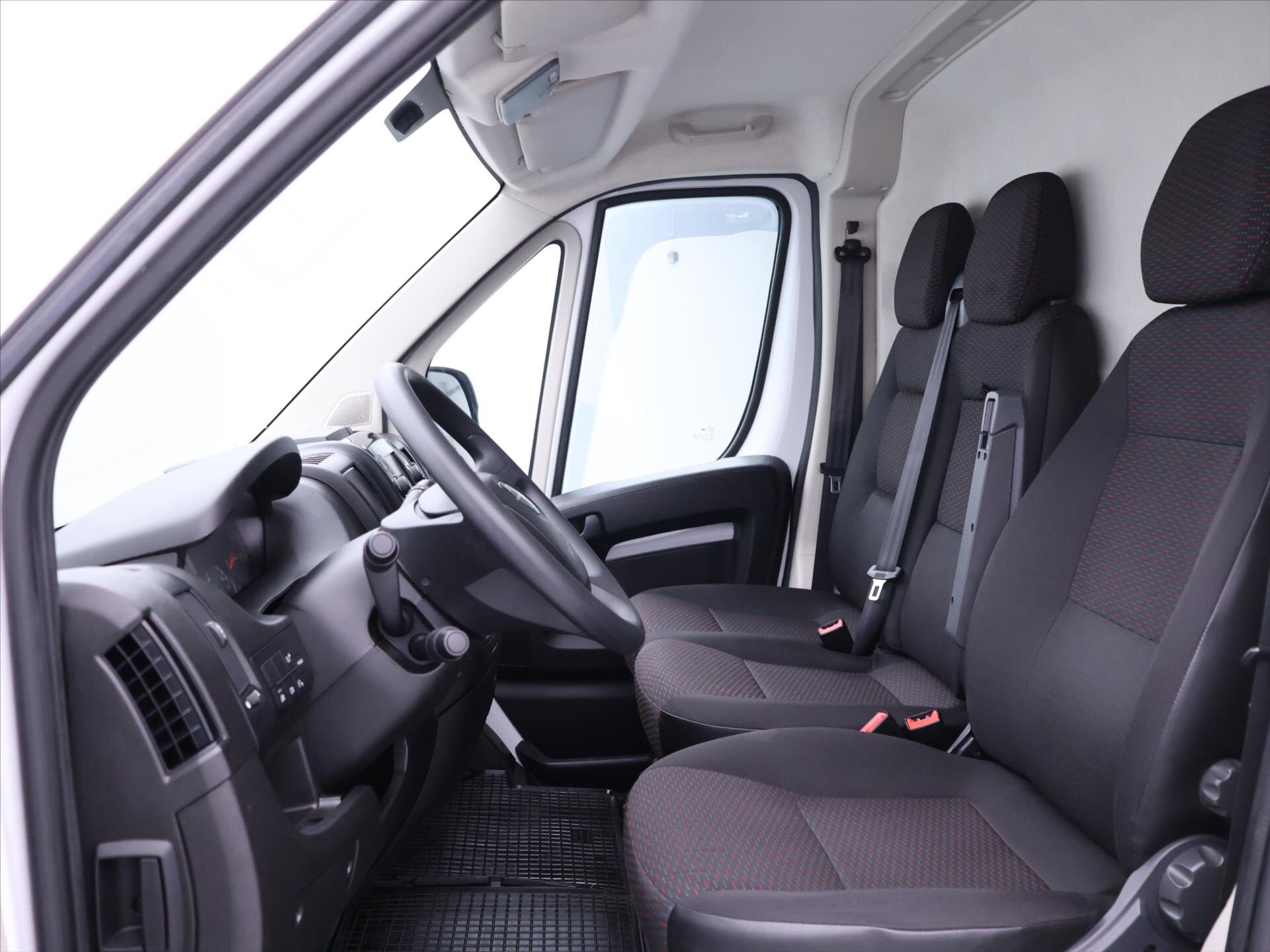 Opel Movano Skříň 2,2 l 88 kw