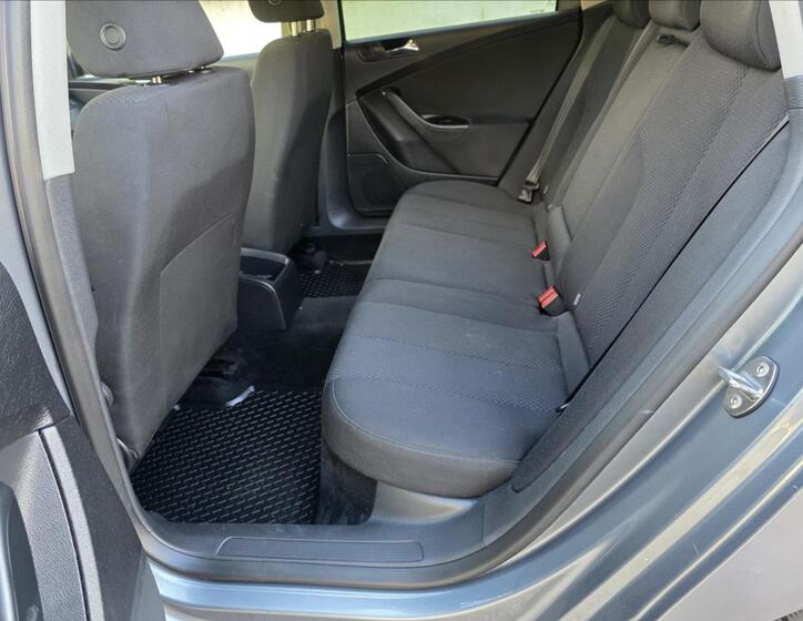Volkswagen Passat 18