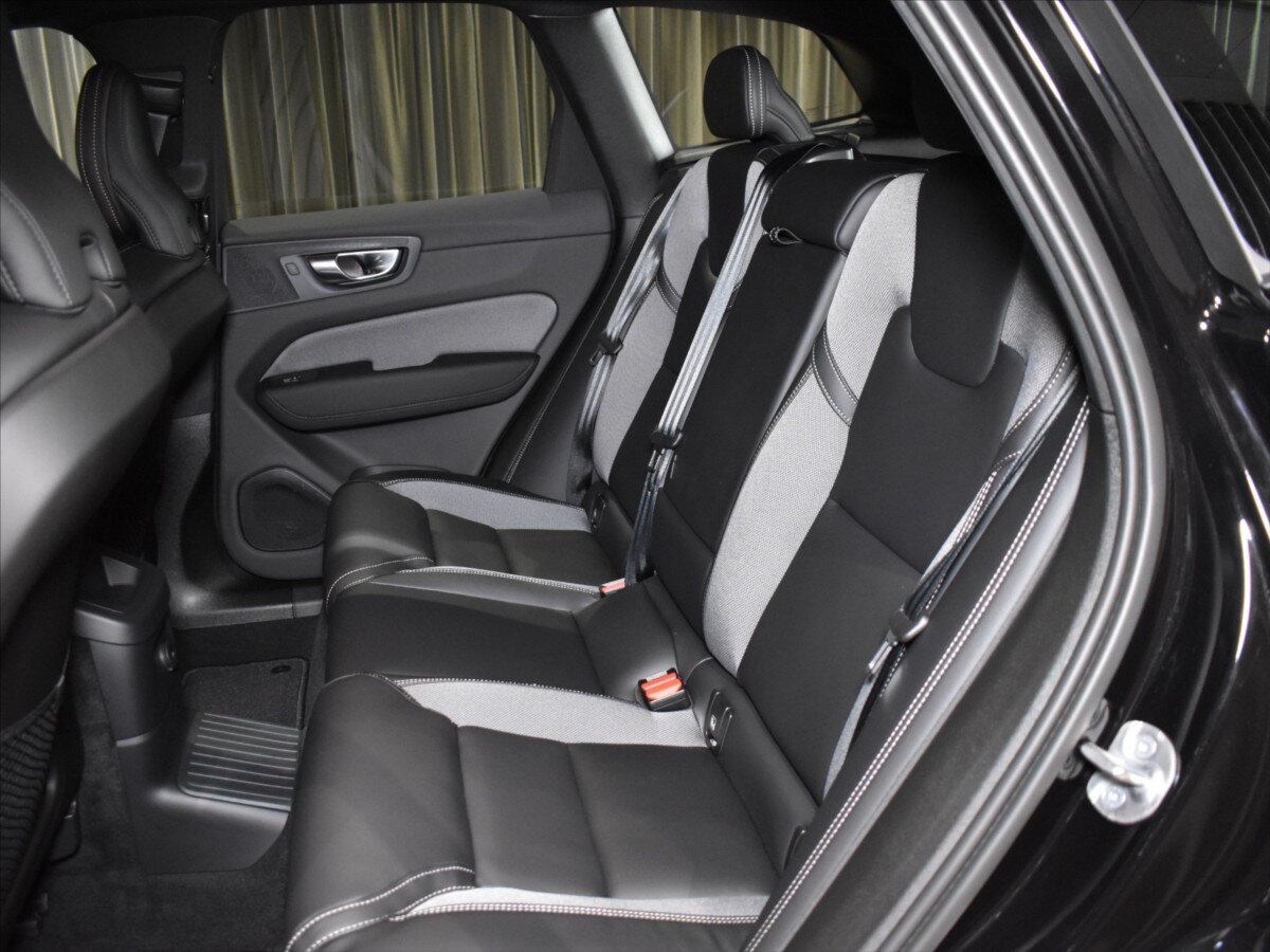 Volvo XC60 SUV 2,0 l 335 kw