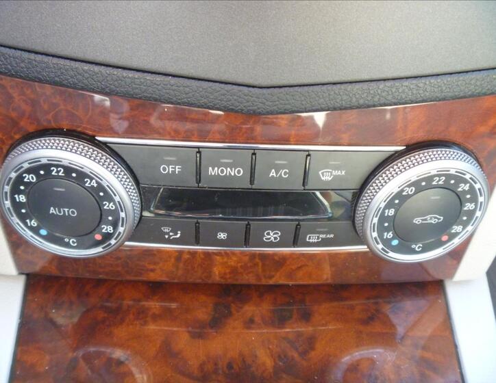 Mercedes-Benz Třídy C Kombi 2,1 l 100 kw