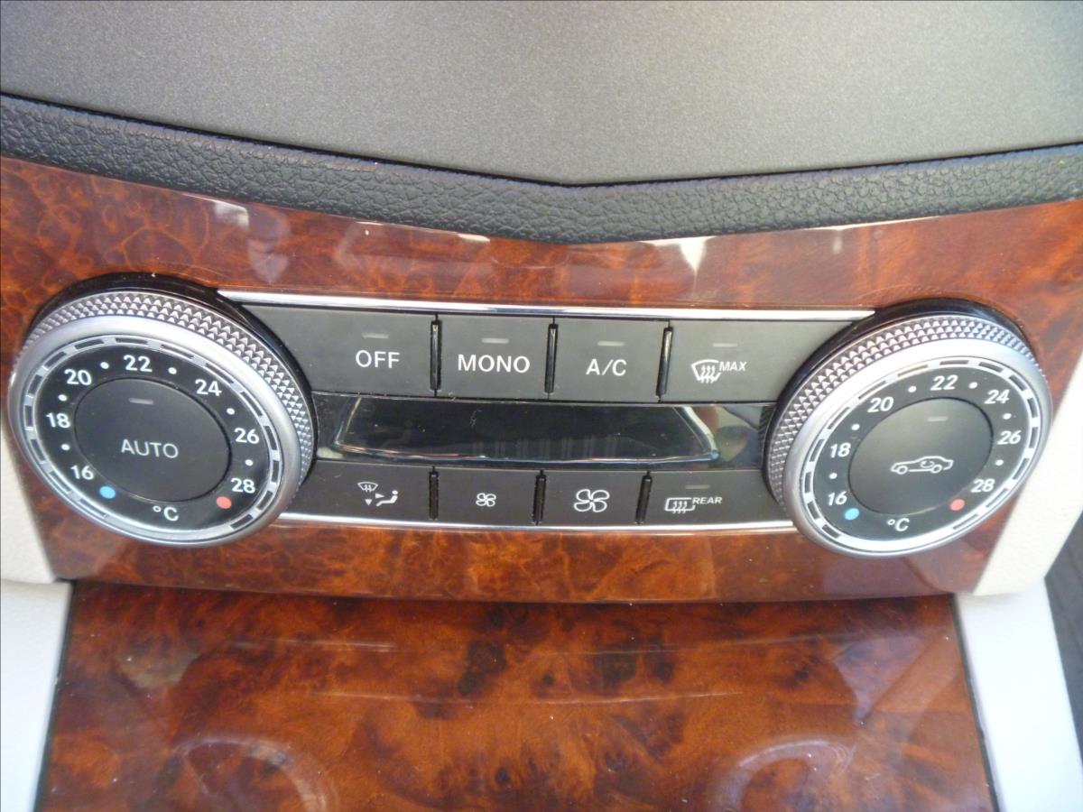 Mercedes-Benz Třídy C Kombi 2,1 l 100 kw