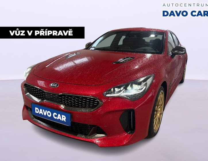 KIA Stinger Hatchback 3,3 l 269 kw