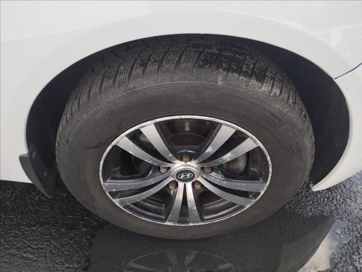 Hyundai ix20 MPV 1,4 l 57 kw